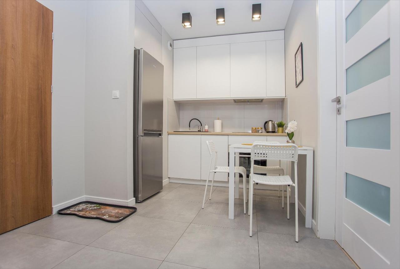 Urban Jungle - Silver Apartment Бялисток Екстериор снимка