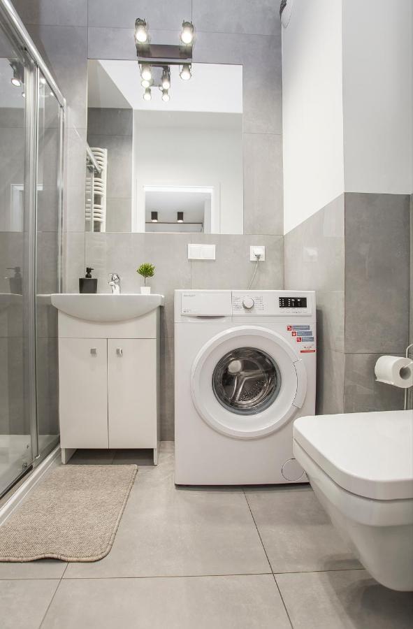 Urban Jungle - Silver Apartment Бялисток Екстериор снимка