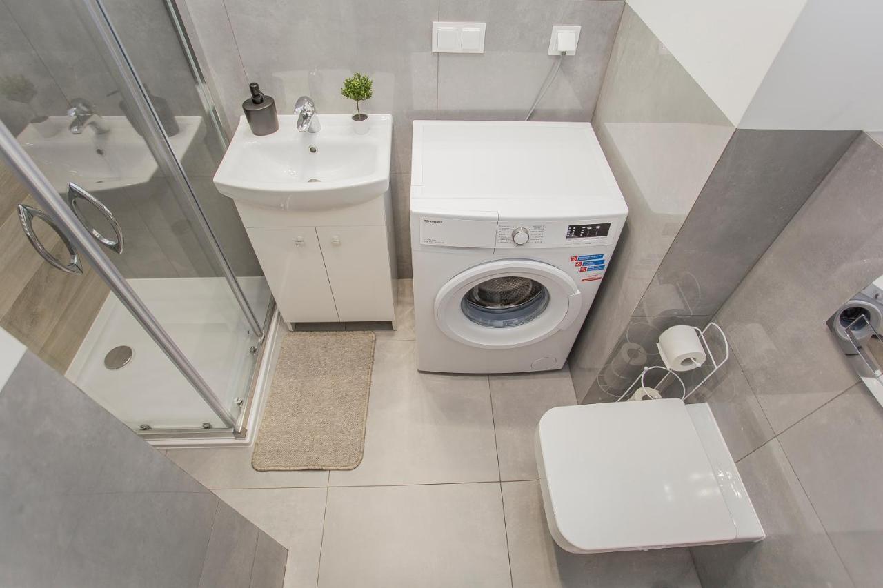 Urban Jungle - Silver Apartment Бялисток Екстериор снимка