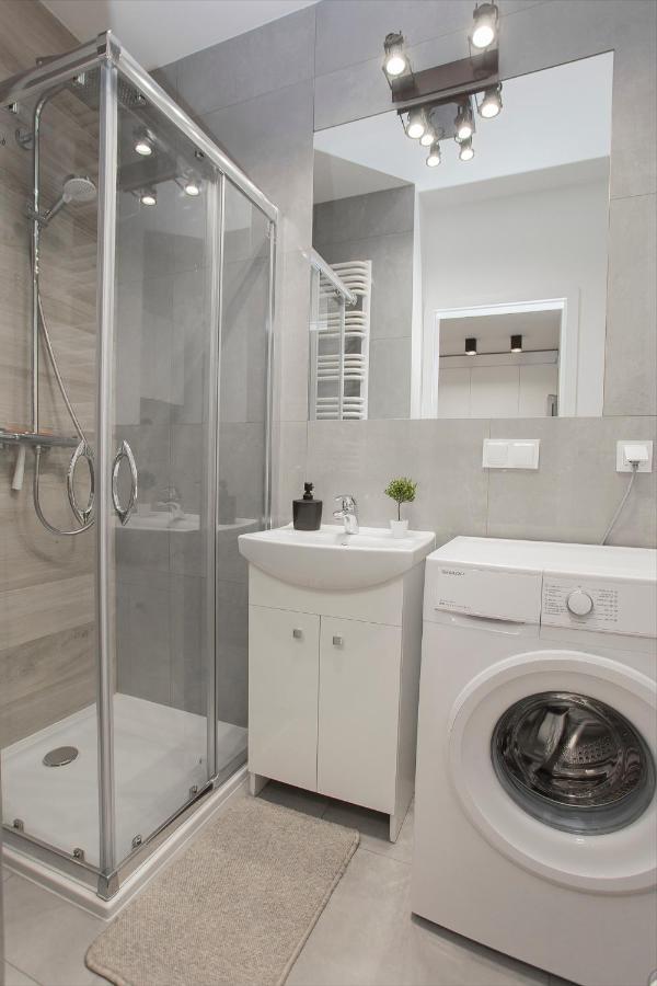 Urban Jungle - Silver Apartment Бялисток Екстериор снимка