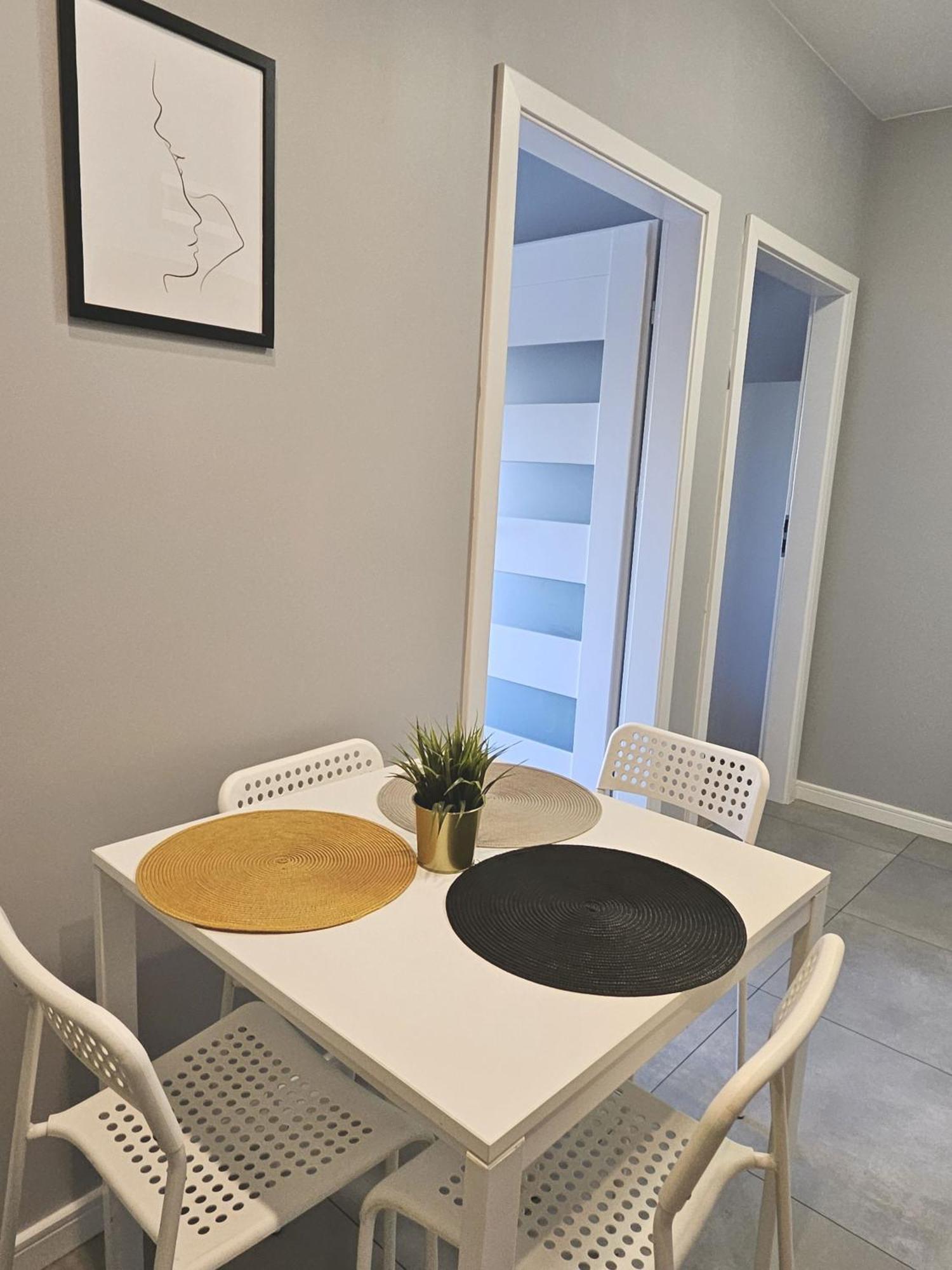 Urban Jungle - Silver Apartment Бялисток Екстериор снимка