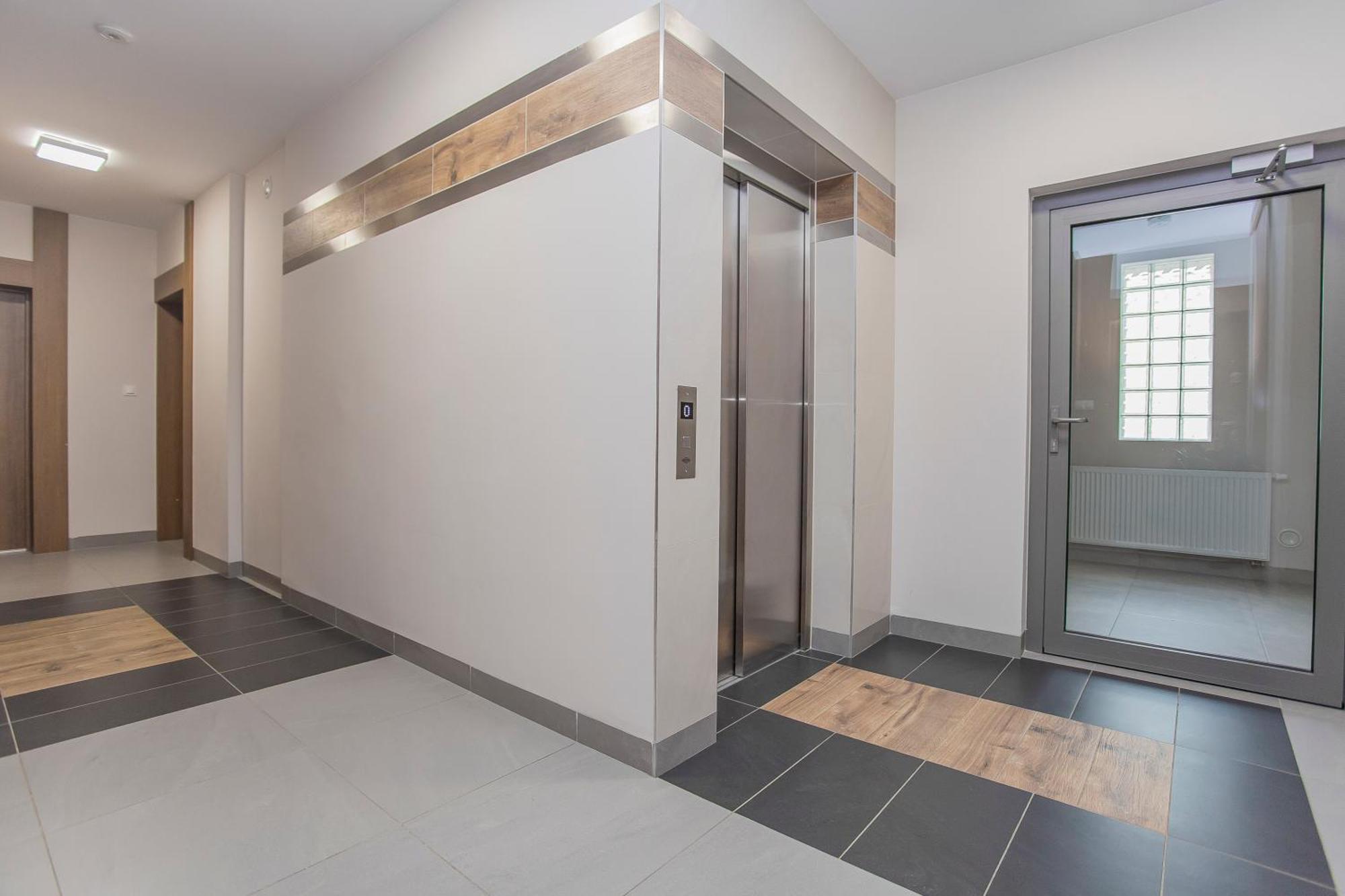Urban Jungle - Silver Apartment Бялисток Екстериор снимка