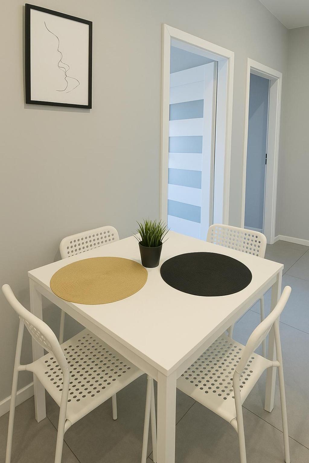 Urban Jungle - Silver Apartment Бялисток Екстериор снимка